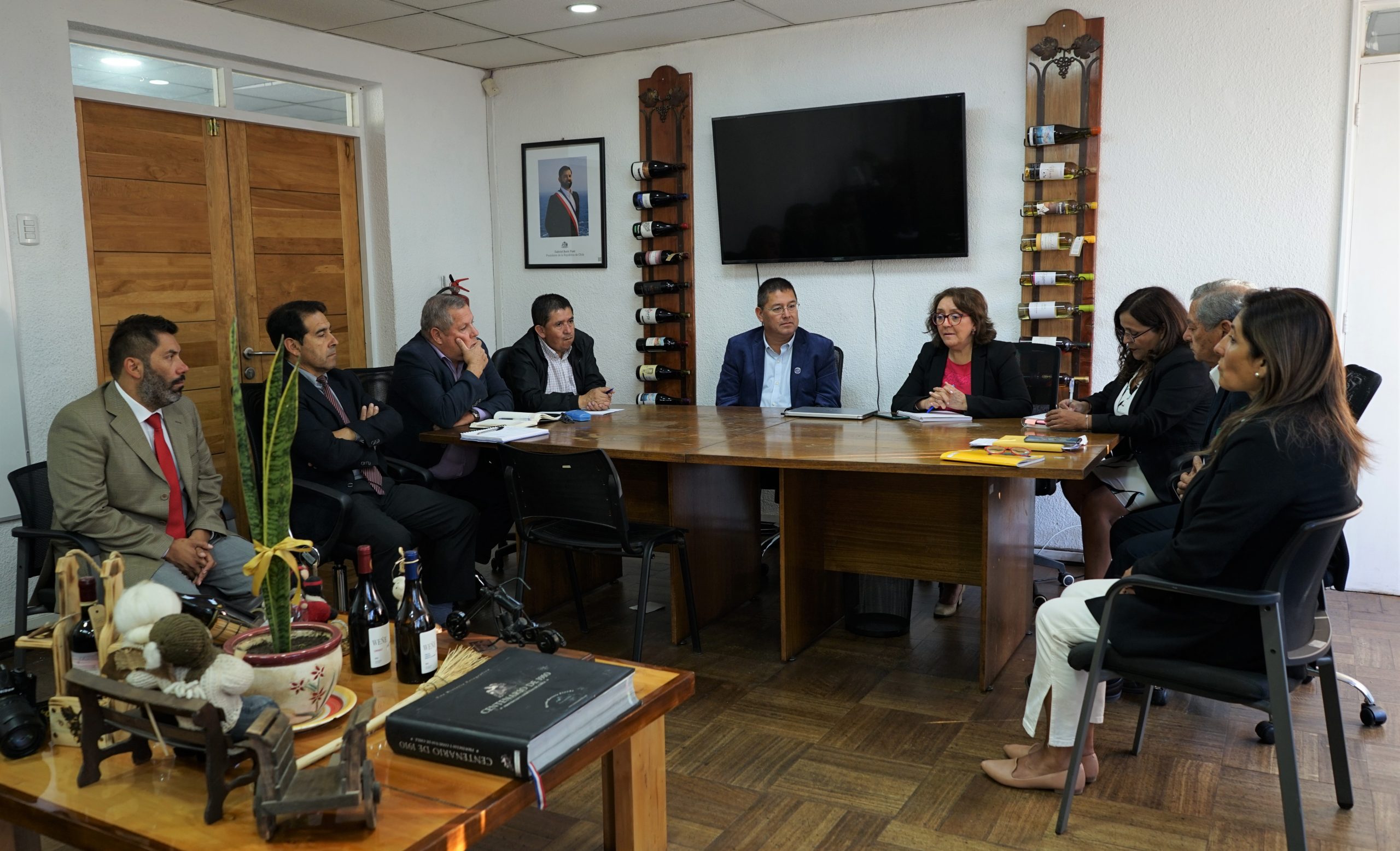 Decana sostuvo reunión con municipio de Coelemu con el fin de fortalecer instancias de colaboración