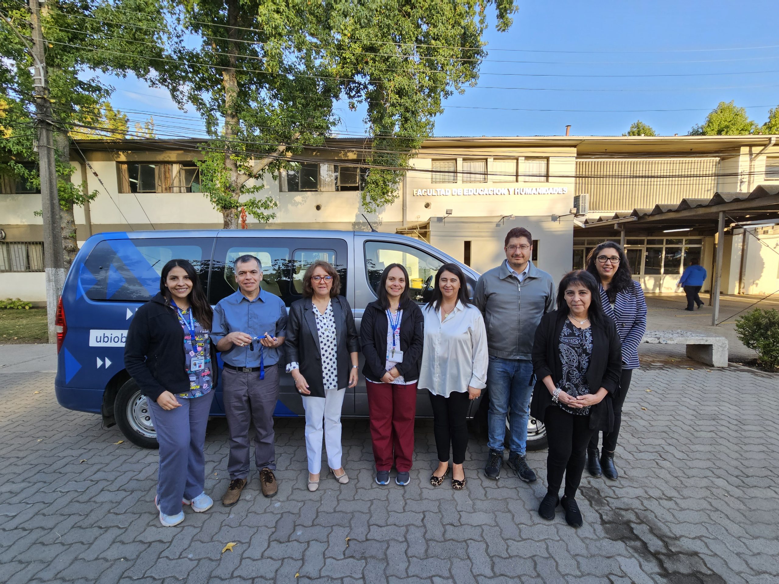 Escuela Hospitalaria UBB recibe vehículo que permitirá ampliar cobertura educacional