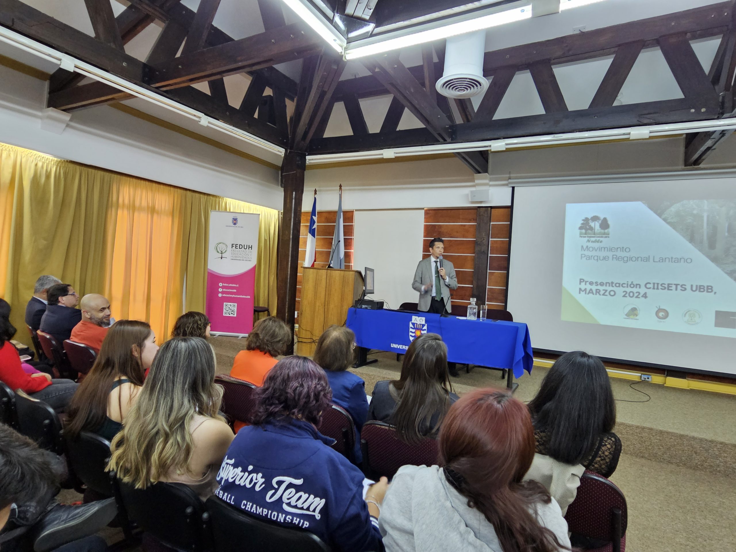 Escuela de Trabajo Social, sede Chillán, inaugura año académico con conferencia “El rescate del Parque Lantaño, una acción ciudadana”