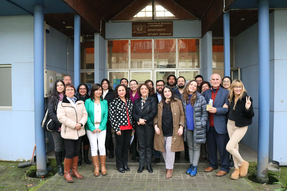 Departamento de Estudios Generales reconoce trayectoria de docentes