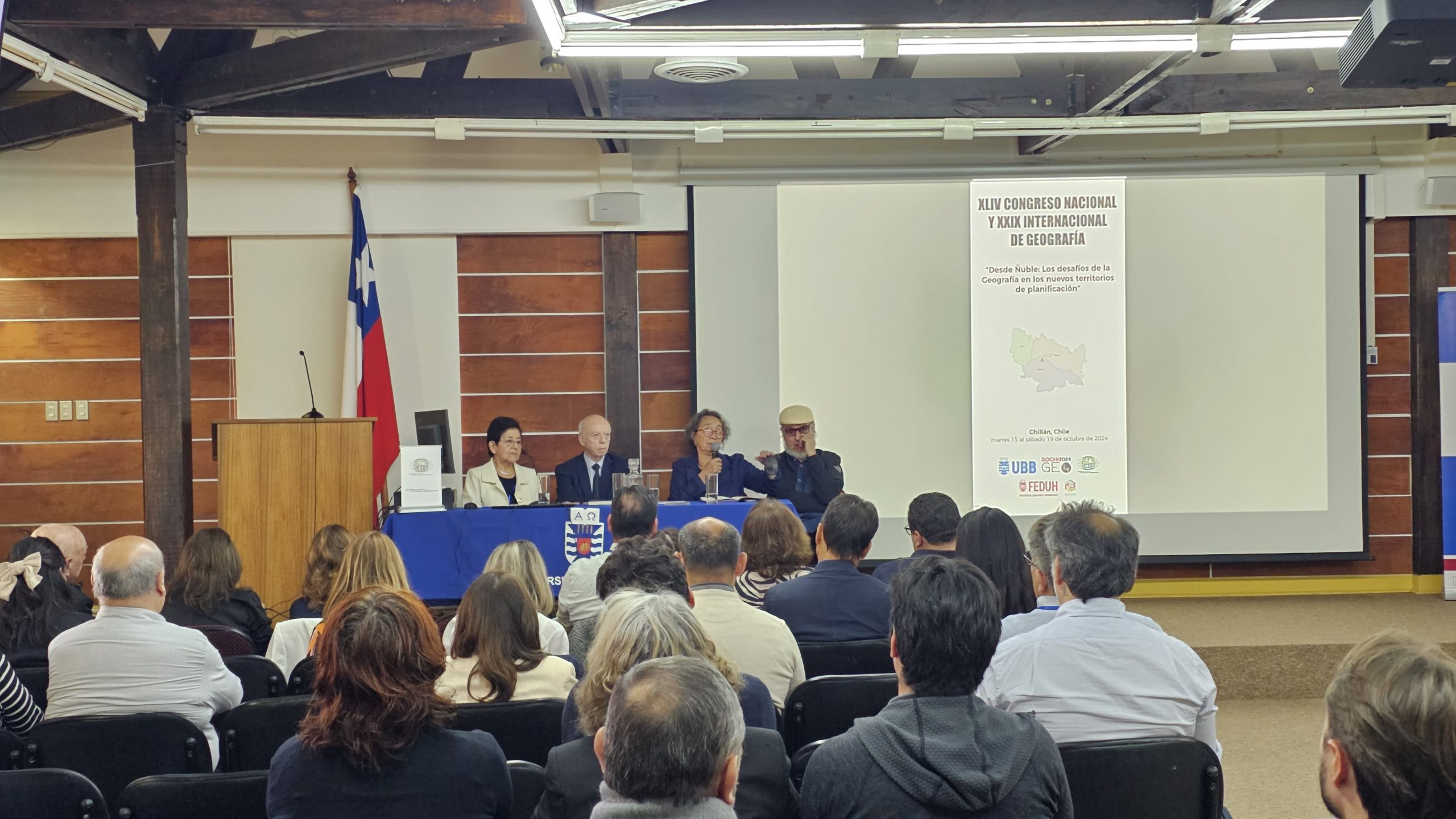 Congreso de Geografía reunió a Premios Nacionales en la UBB