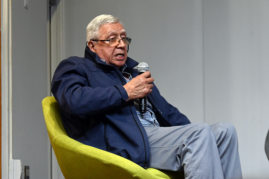 En el marco de los 100 años del trabajo social en Chile se realizó el panel de conversación con el profesor Nelson García