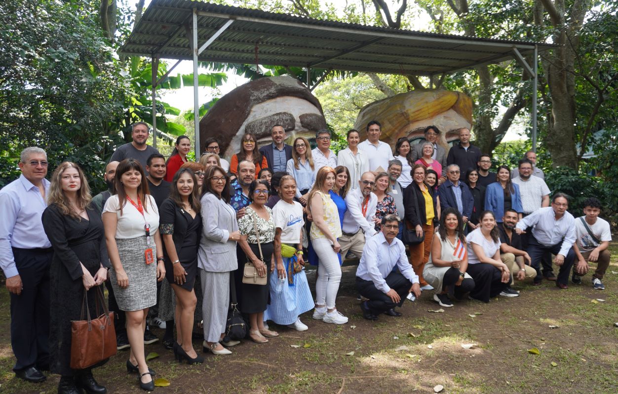 Grupo HUMIC UBB expuso investigación en Simposio Internacional de Estudios Generales en Costa Rica