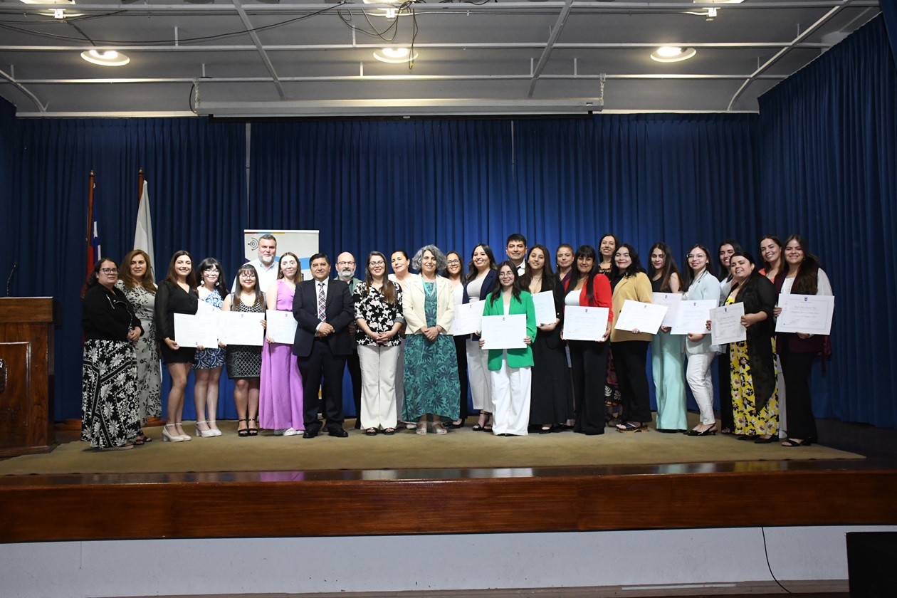 Docentes de Ñuble y Biobío finalizan con éxito Postítulo de Mención en Primer Ciclo impartido por la UBB