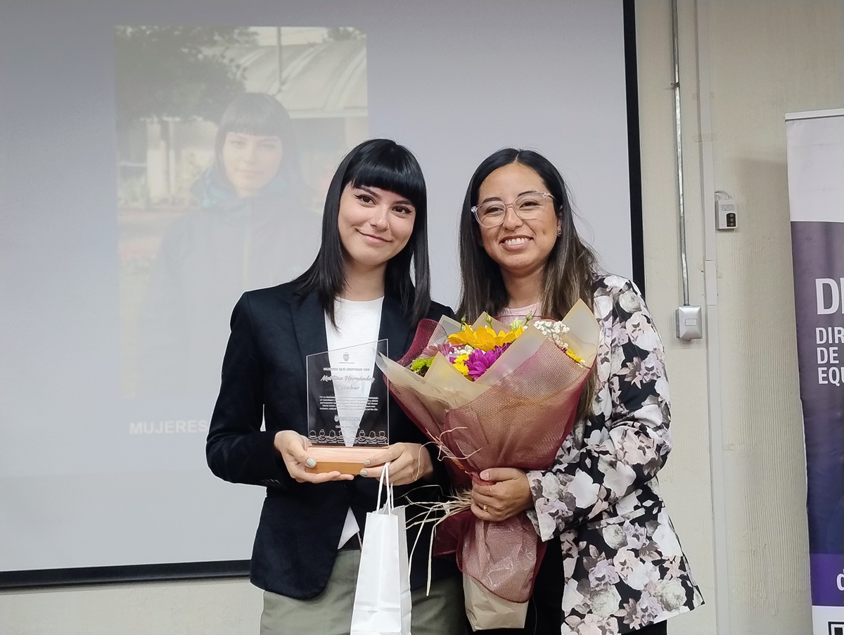 Dirgegen UBB distinguió a estudiante con el premio «Mujeres que inspiran»