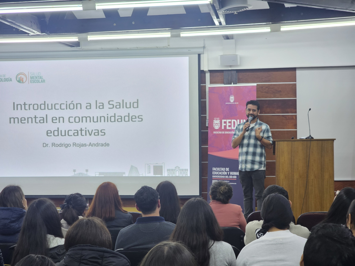 Red de Educación Emocional reúne a cerca de 200 participantes en encuentro sobre salud mental escolar