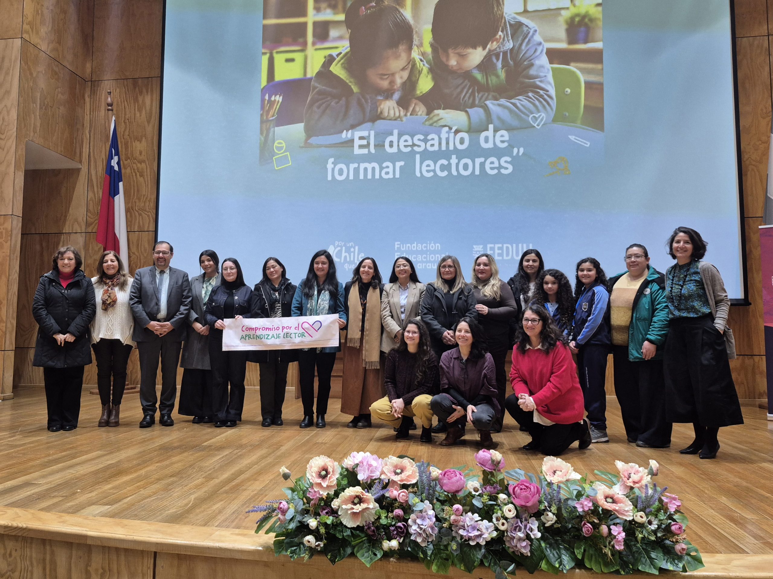 Cerca de 300 personas participaron en seminario que abordó los desafíos de la formación de lectores en la UBB