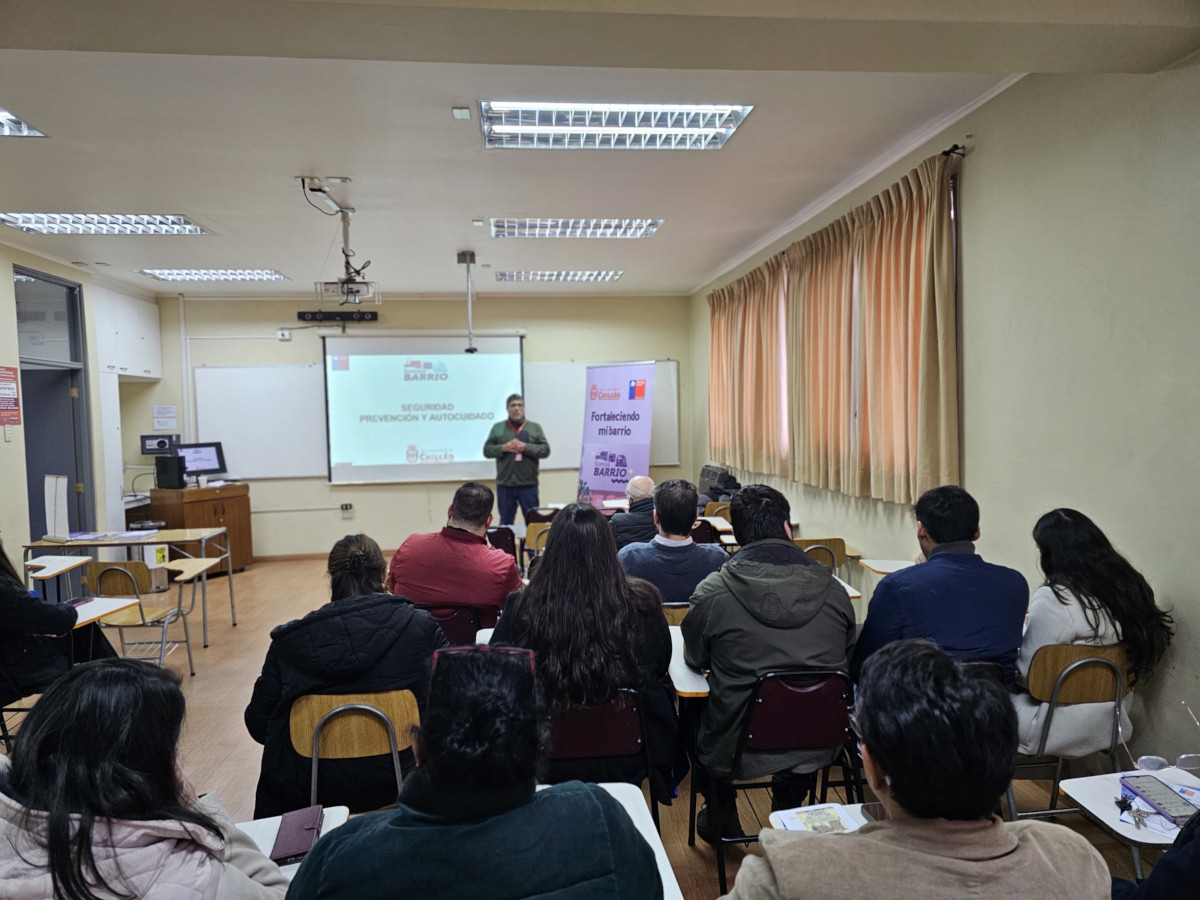 Charla abordó herramientas para fortalecer la prevención y la seguridad en el Campus La Castilla